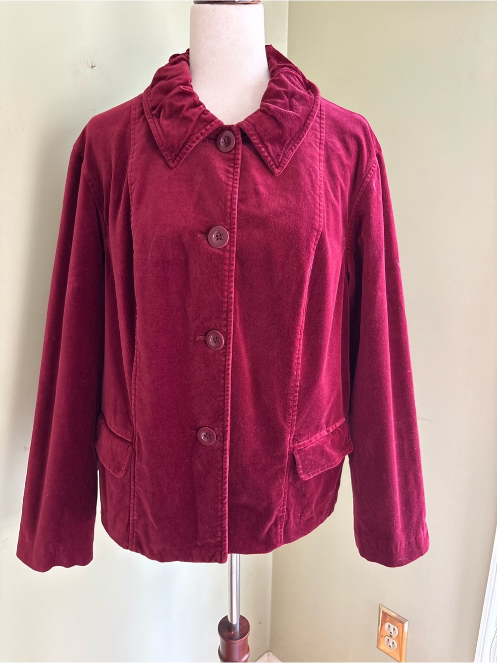 Chico's Velvet Button-Front Jacket in Wine Color Size 3 (16) Ruffled collar.